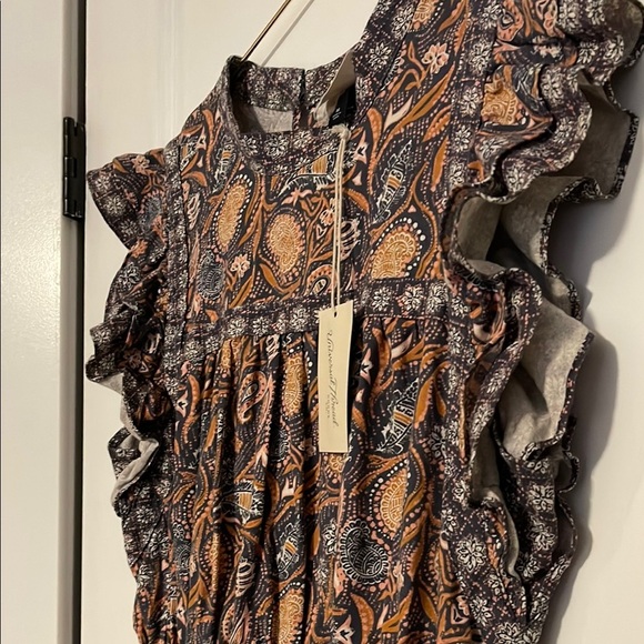 Patterned Brown Floral Ruffle Dress - Picture 5 of 9